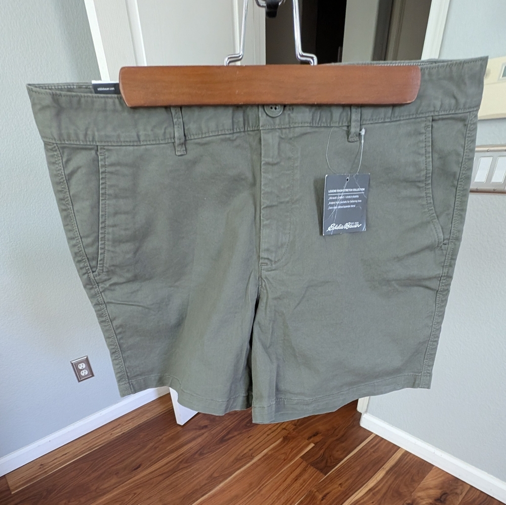 Eddie Bauer Stretch Collection Legend Wash 5" Shorts Size 10 Nwt ❤️